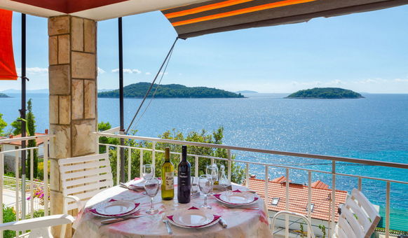 Apartments Niksa - balcony with a view to the sea