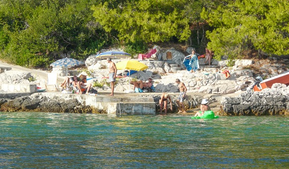 Apartments Niksa - Beach near the house